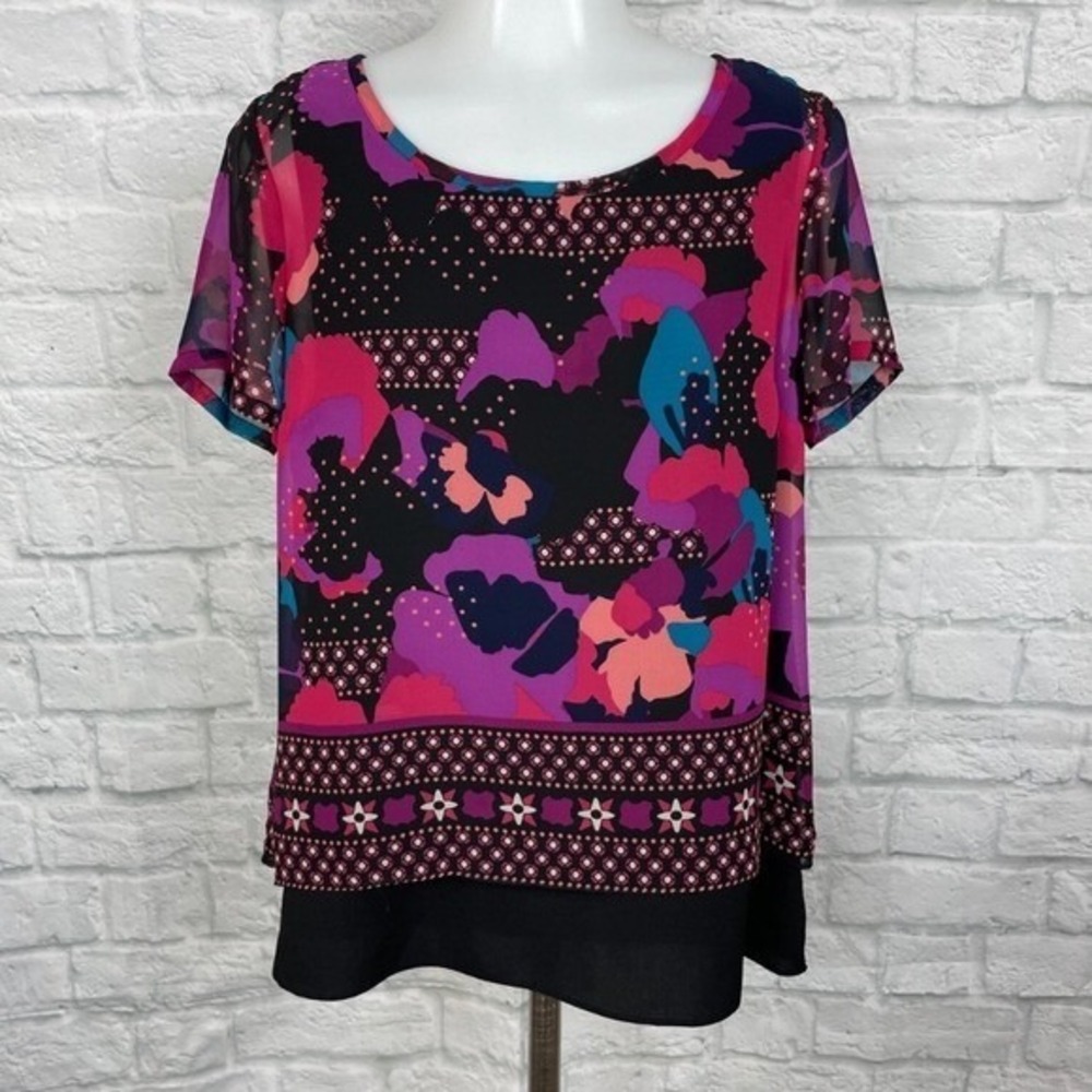 ✨Dana‎ Buchman Sheer Overlay Floral Print Blouse Short Sleeve Scoop Neck Top
